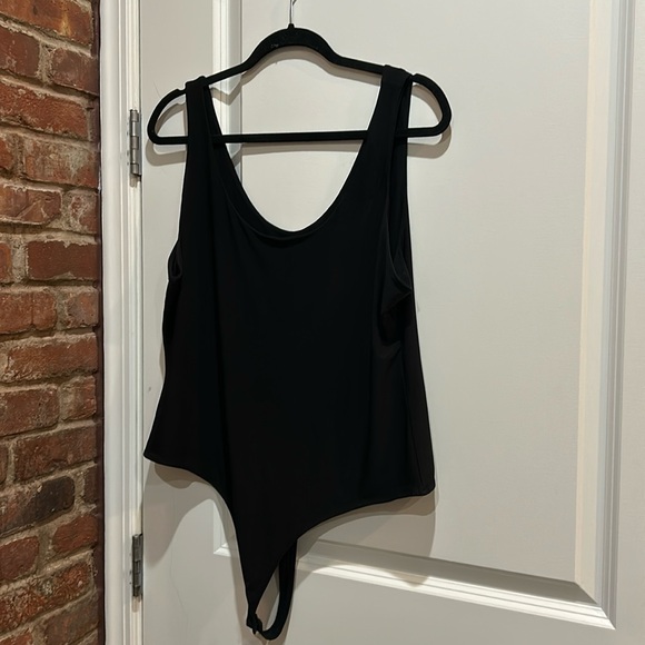 Nordstrom Open Edit Scoop Neck Bodysuit - Picture 2 of 4
